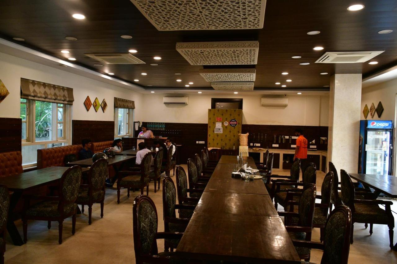 Hotel The Orion Jaipur Bagian luar foto